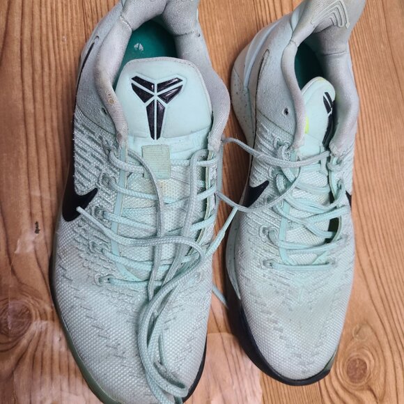 Nike Kobe AD "Igloo" Men's Size US 8 Rare (USED / AS IS) - Picture 2 of 10